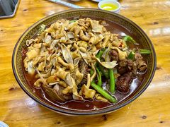 -一品红烧鸭特色川菜(三岔湖店)