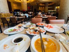 -怡聚轩全日制自助餐厅(大中华喜来登酒店)