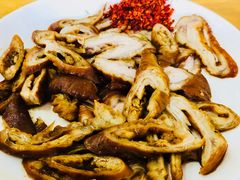 卤肥肠-赵姐猪耳朵饭店