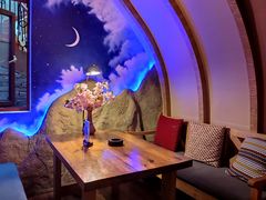 -月亮眼花园餐厅书吧酒吧