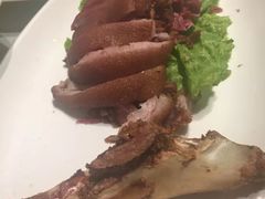 椒盐咸香蹄-碧丽宫大酒店(召稼楼店)