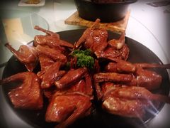 红烧乳鸽-汤城小厨•粤菜•靓汤(西直门凯德MALL店)