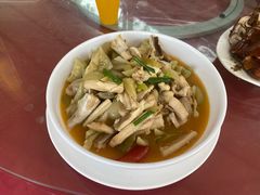 -黄记四更烤乳猪店