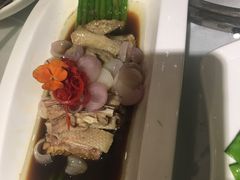 -胡桃里音乐餐厅(陶溪川店)(川湘赣菜·世界百大酒庄直供红酒·音乐表演)