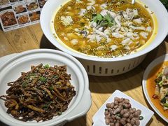 -小三峡食府(西五路店)