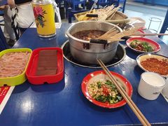 -马路边边麻辣烫联盟路店