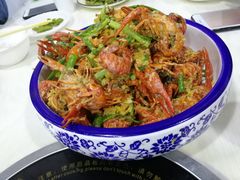 -虾弄弄海派小龙虾·牛羊蝎子火锅