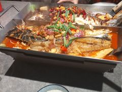 -鸣记脆皮烤鱼·海鲜烤鱼(马栏店)