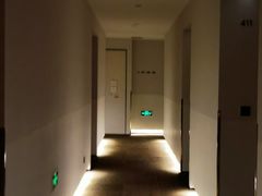 -SFEEL设计师酒店(成都春熙路天府广场店)