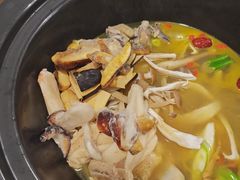 -菌乡缘·野生菌蒸汽鱼火锅(江边夜市店)