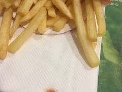 -麦当劳(轻轨曹杨路店)
