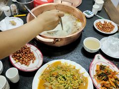 -朴小妹人参鸡汤火锅(长白山万达店)