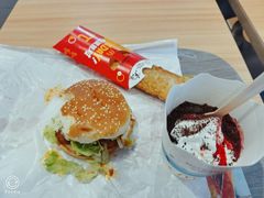 -麦当劳(长兴路万达店)