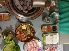 -围炉肉舍•炭烤活鳗•丹东海鲜烤肉(步行街店)