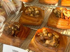 -VERIE BAKEHOUSE