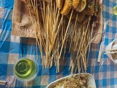 -老街烧烤大排档·地道湖北菜·龙虾馆(汉口火车站店)
