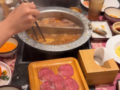 -牛YO寿喜烧·铁板烧和牛火锅自助(市府恒隆店)