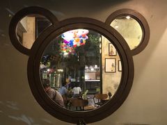 -莓园冰淇淋店