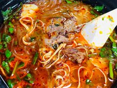 牛肉粉丝汤-官亭路小吃一条巷