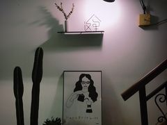 -彳亍咖啡·这里(水湾路店)