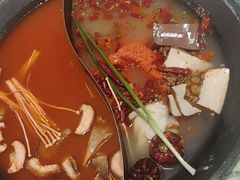 -肖婷姐大铁锅重庆火锅(南湖店)