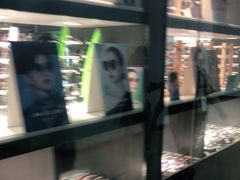 -潘多拉眼镜·蔡司依视路明月(潘家园店)