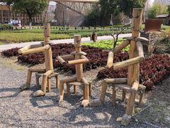 -田园东方蜜桃村的田野营地