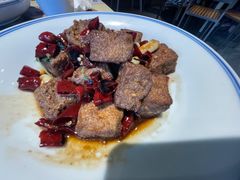 三杯臭豆腐-江南驿·二十余年创意杭帮味(良渚玉鸟集店)