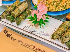 -刘姐啤酒鱼民族演艺餐厅(西街总店)