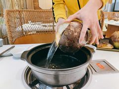 -东椰·海南椰子鸡火锅(朝阳门店)