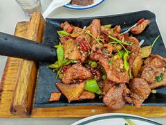 铁板蒙古肉-老码头黑皮肘子锅包肉熏酱水饺(文政街店)