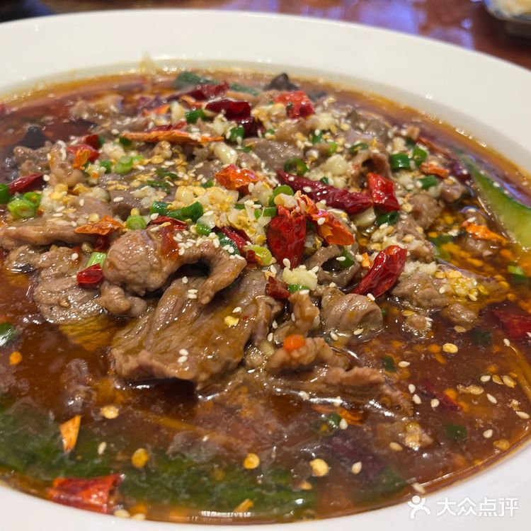 交通：就在番禺广场地铁H出口对面