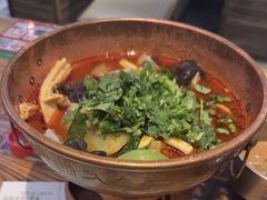 -成都你六姐·牛肉冒菜(上海环宇荟店)