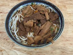 -牛师傅牛肉面(尚隆路店)