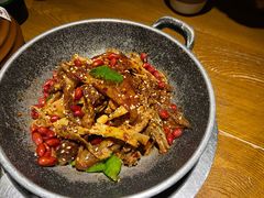 手撕扁担鸡-吃饭皇帝大土家民族菜(正大广场店)