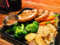 -1886德国汽车餐厅(外滩十六铺码头店)