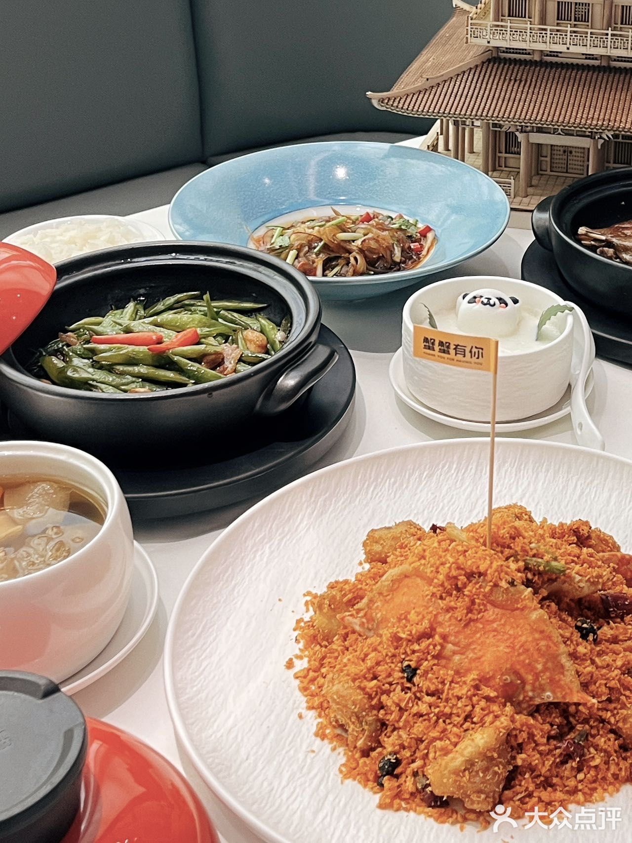 南宁老牌酒家缘林这美景！！你在诱惑谁呢？