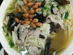东厅香菇滑肉面-春晖饭堂(中山大学南校区店)