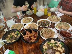 爆炒螺丝-凡老头米线砂锅(古荡新村西粮站)