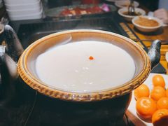 -老牌坊云南鱼豆花火锅(哈西万达店)