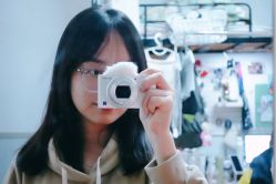 -镁连社·美联社