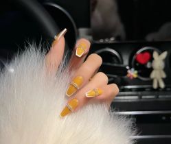 -丹曦·美甲美睫