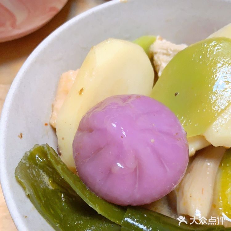 差点连汤都喝了～这不就是火锅么…