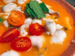 版纳野果酸汤鱼-云海肴·汽锅鸡·云南菜(美罗城店)