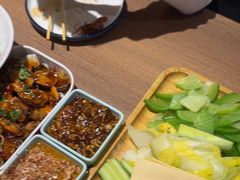 -街角等你.大连海鲜烧烤.经典铁板海鲜串(西安路店)