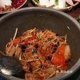 二刷野果 点了上次没点的 排骨锅--里面排骨还是蛮多的