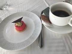 -广州塔卢特斯法国旋转餐厅