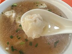 -张阿三馄饨店