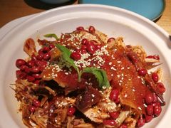 手撕扁担鸡-吃饭皇帝大(解放西路店)