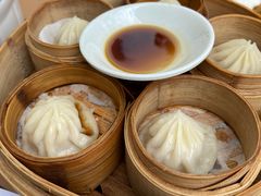 鸡汁鲜肉小笼汤包-南小馆(迪士尼小镇店)